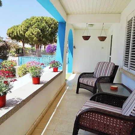 5 Bedroom Coral Bay